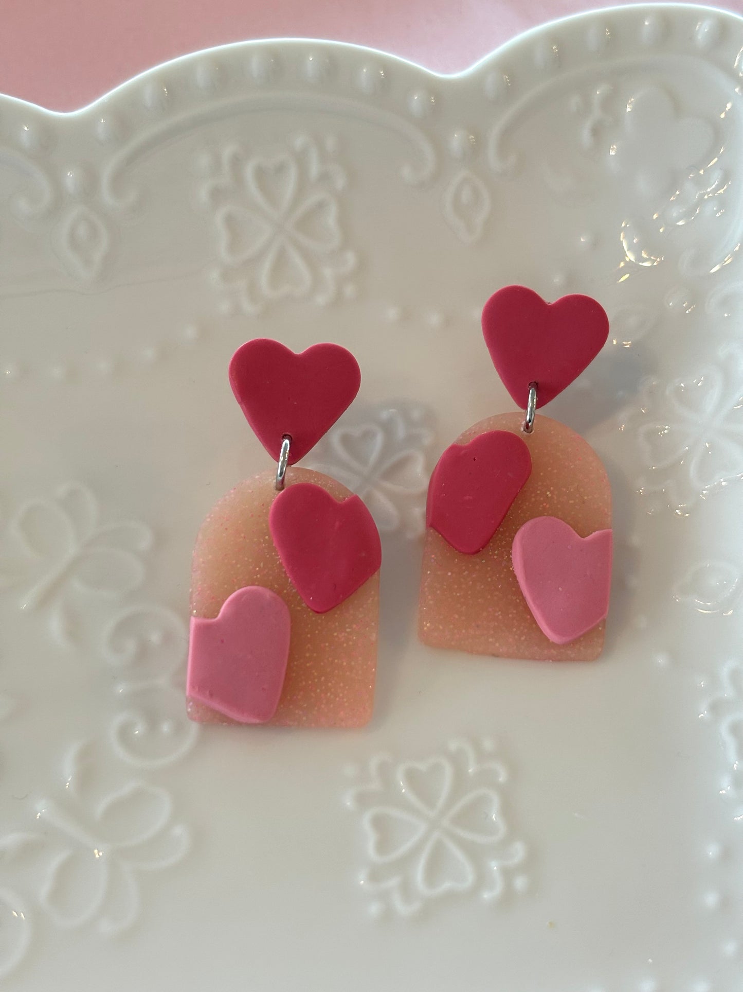 Dangly hearts (pink)