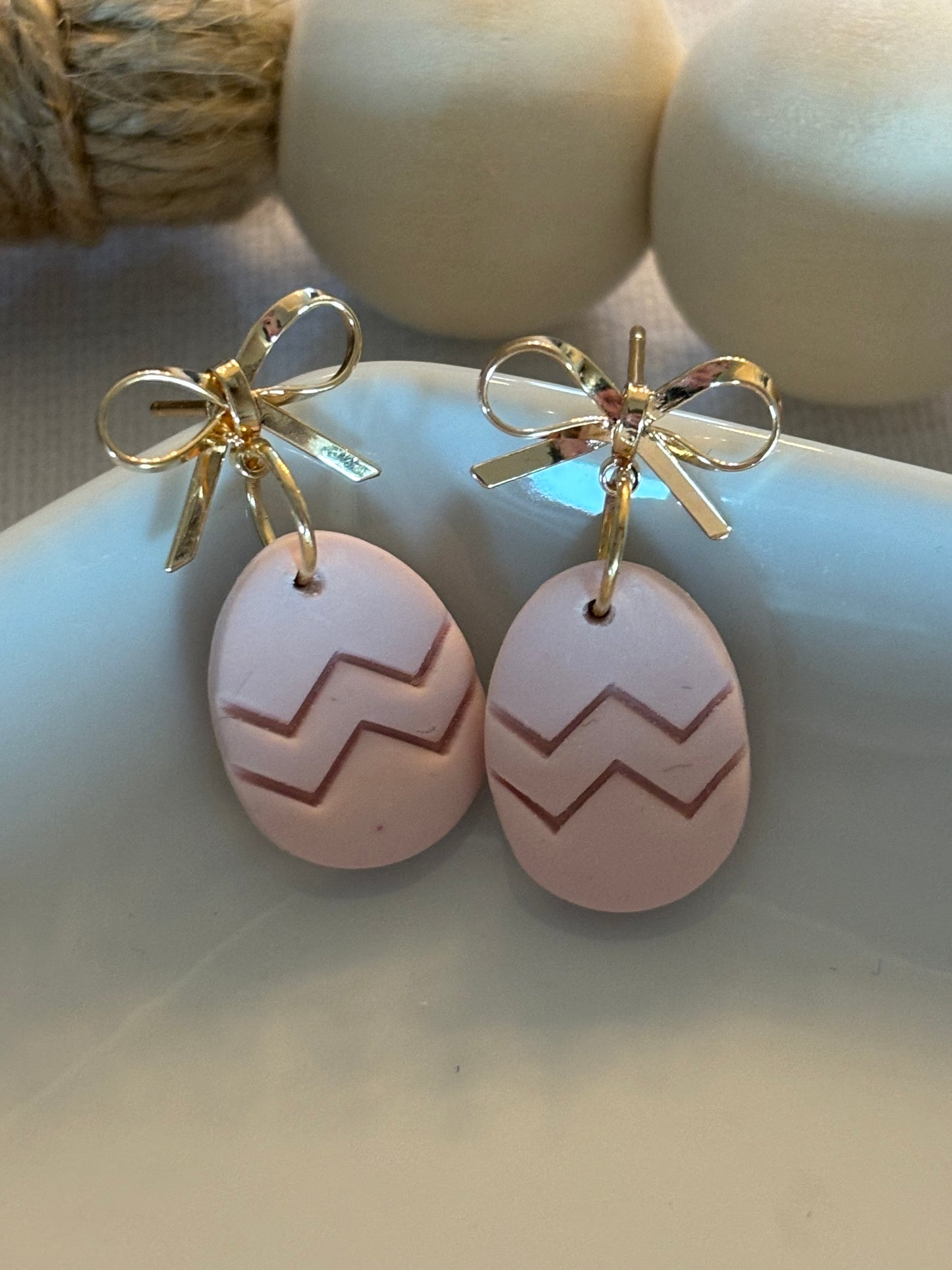 Pastel eggs