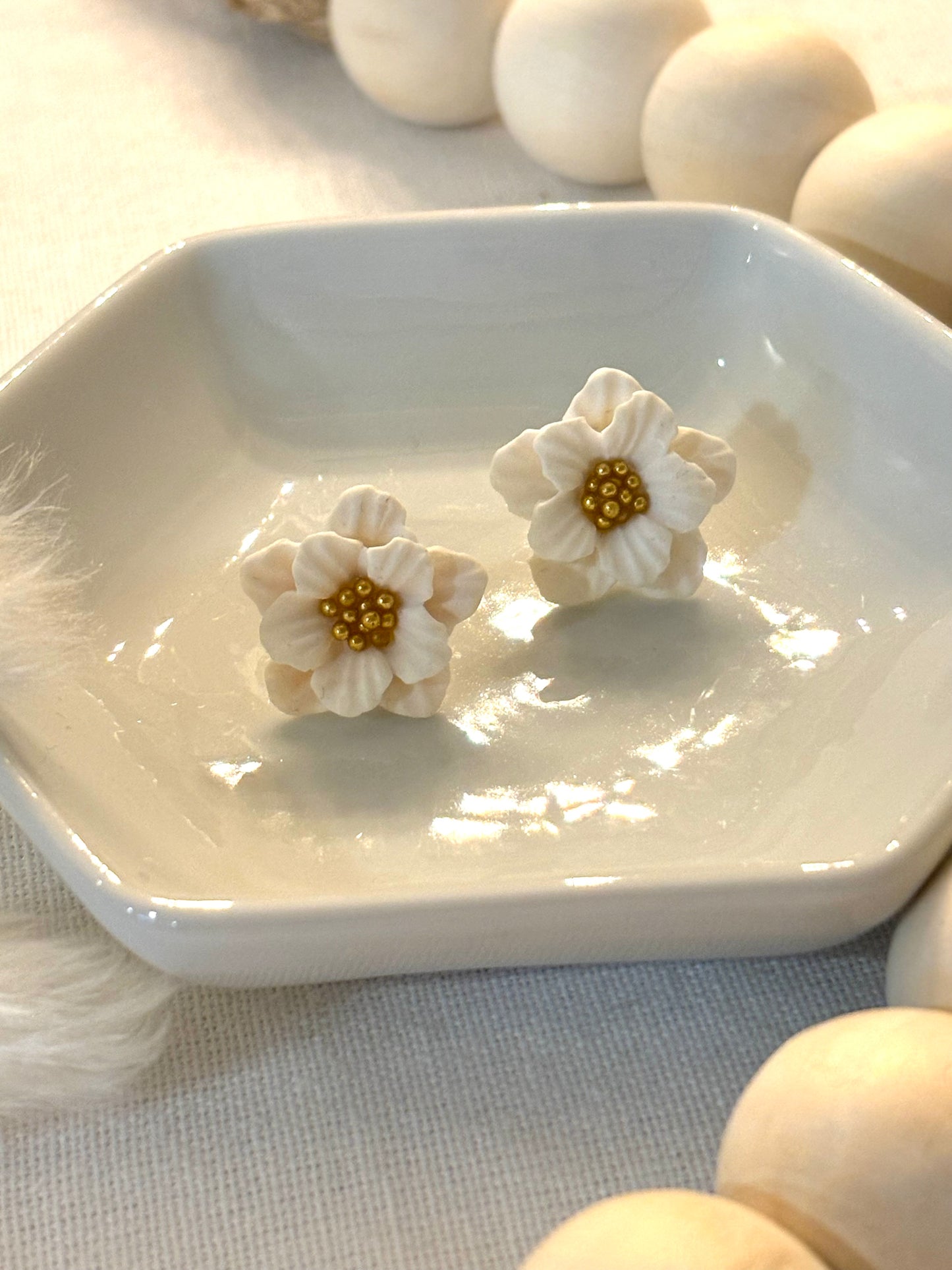 White flower studs